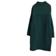 ニットワンピース　長袖　ボトルネック　バックスリット　グリーン