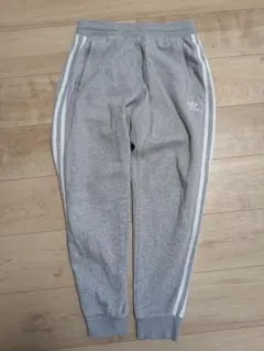 アディダスパンツ