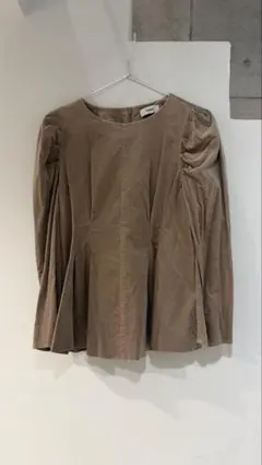 TONAL ベルベット パワーショルダー ブラウスのサムネイル