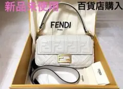 新品未使用☆FENDI バゲットバック　ホワイトレザーのサムネイル