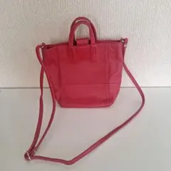 ケユカ　ショルダーバッグ　本革レザー 赤