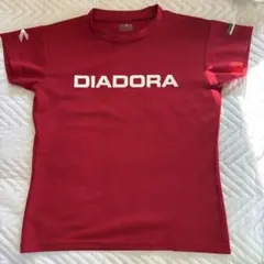 DIADORA レッド Tシャツ