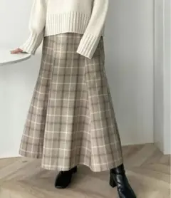 【新品、タグ付】マーメイドフレアスカート