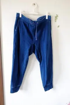 中_no.3【GAP】インディゴ染め スウェットパンツ ジョガーパンツ　メンズのサムネイル