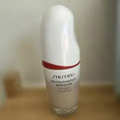 SHISEIDO エッセンス　スキングロウ　ファンデーション　220 SPF30