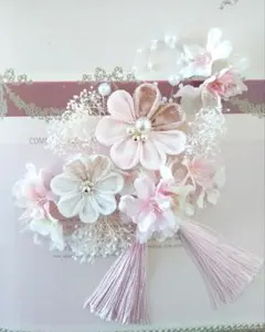 つまみ細工と桜とかすみ草の髪飾り☆成人式結婚式成人式髪飾り和装髪飾りヘッドパーツ