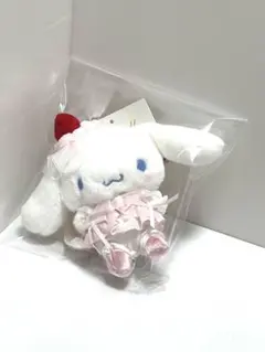 新品　サンリオ　いちごホイップケーキ　シナモロール　シナモン　マスコットチャーム