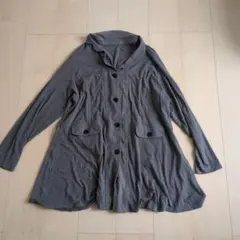 et moisoubiグレー ボタン付きカーディガン