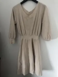 BE RADIANCE ビーラディエンスニットワンピースバルーン袖マトン　デート