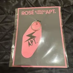 BLACKPINK ロゼ　ROSE APT キーホルダー　rosie