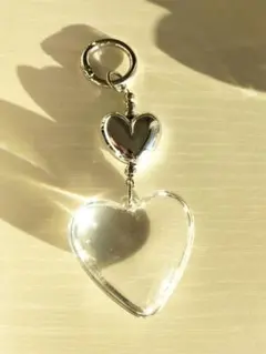 Item thumbnail for item cbcb3a26-3ded-4054-bf86-896477194046