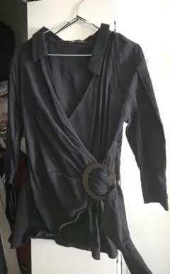 本日限定値下げ！ZARA Vネック カシュクール シャツ トップス