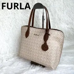 極美品✨FURLA ヴィットリア モノグラム トートバッグ 現行ロゴ PVCのサムネイル