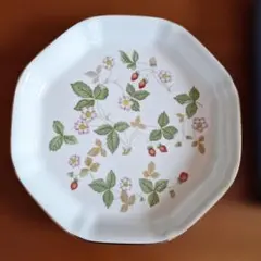 WEDGWOOD WILD STRAWBERRY 八角形大皿