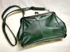 グリーン レザー 風　がま口ショルダーバッグ
