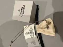 Vivienne Westwood オーブネックレス