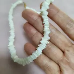 レトロ　ホワイト貝ビーズネックレス