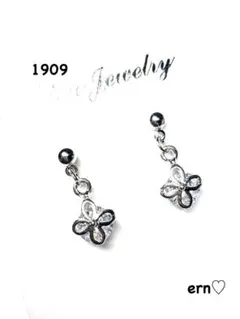 1909 シルバー　フラワー　ガラス　小ぶり　ピアス　イヤリング　ハンドメイド