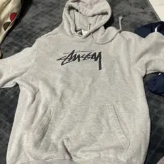 Stussy グレー パーカー Mサイズ