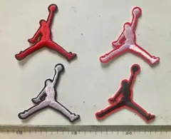 ジャンプマンロゴ刺繍アイロンワッペン4枚セット
