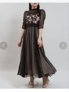 【ASTORIA ODIER】オケージョンドレス　結婚式ドレス　Mサイズのサムネイル