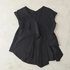 美品【エンフォルド】フリルカットソー ノースリーブ 黒 - メルカリ