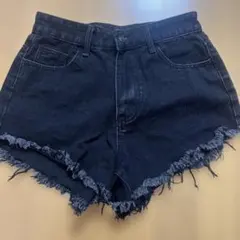 ショートパンツ　デニムショートパンツ　ブラック　黒　パンツ　Sサイズ　SHEIN