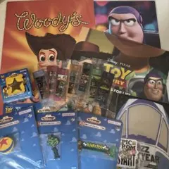 トイストーリー一番くじ　ポスター　保安官バッジ　ファイル&シール　非売品しおり