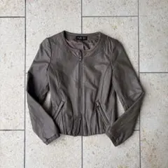 【美品】INDIVI 本革 羊革 レザージャケット 36 グレージュ ノーカラー