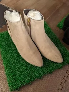 Item thumbnail for item 7454cbab-b0f5-4f6d-ab8f-627107cbf98a