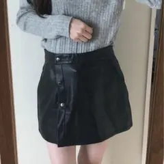 ZARA レザー　スカート風ショートパンツ