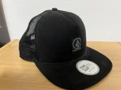 VOLCOM ブラック メッシュキャップ NEW ERA