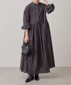 BEARDSLEY <ビアズリー＞ギャザーワンピース