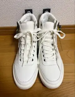 ディーゼル　DIESEL ハイカットスニーカー　　　D-VELOWS