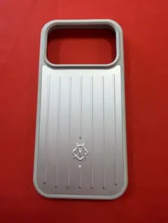 リモワ　iPhone17pro ケース　中古品