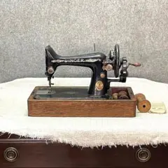 SINGERシンガー　ミニミシン　小型手回しミシン【 ヴィンテージ美品】 希少 レア SINGER シンガー ミシン 手回し 小型 小さい