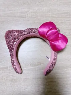 ピンクキティ　スパンコールカチューシャ