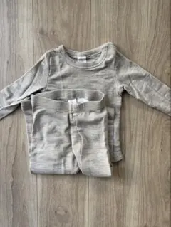 H&M ベージュ 長袖トップスとパンツセット