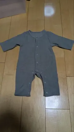 グレーのロンパース 50-60cm