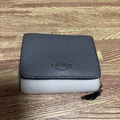 コーチ　三つ折り財布