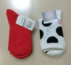 福助　レディースソックス　二足セット　赤無地、ミニーマウス白黒水玉　23㎝