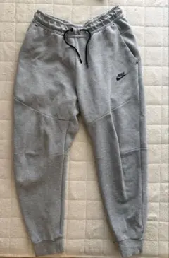 ナイキテックグレー