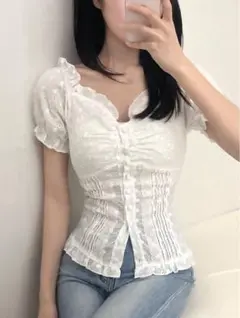 amood トップス　ブラウス