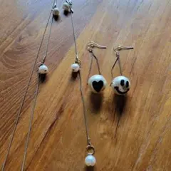 スマイリーフェイス＆ハートピアス／ネックレス