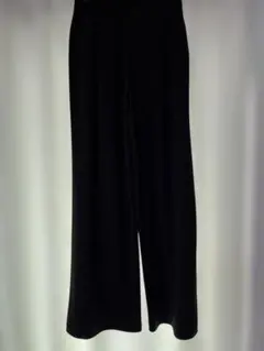 ユニクロ　UNIQLO クレープジャージーストレートパンツ　S ブラック　黒