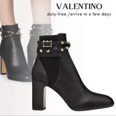 VALENTINO スタッズ付きアンクルブーツ ブラック