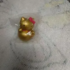 ハローキティ 招き猫 フィギュア 金色