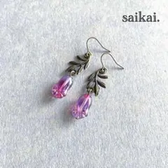 [452]チェコガラスフラワーとメタルパーツのアンティーク調ピアス パープル