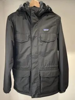 Patagonia ブラック イスマスパーカ