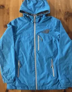 New Balance ウィンドブレーカー 青